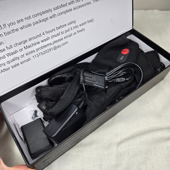 SUNWILL Black Heated Gloves with Rechargeable Batteries & Accessories Size Large - Picture 2 of 13